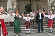 Alles Tanz heißt es auf dem Odeonsplatz (Foto. Martin Schmitz)